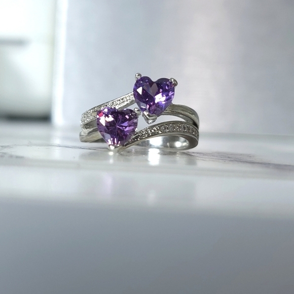New Beautiful Purple Double Hearts Ring - Picture 4 of 5